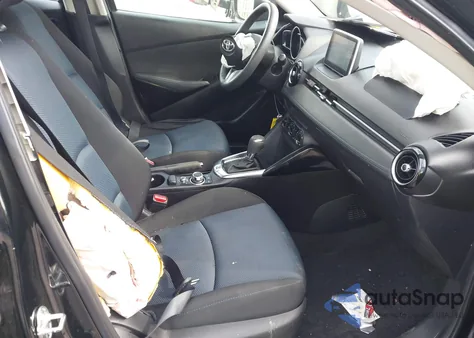 2018 Toyota Yaris Ia из США, поврежденный, VIN 3MYDLBYV3JY326808